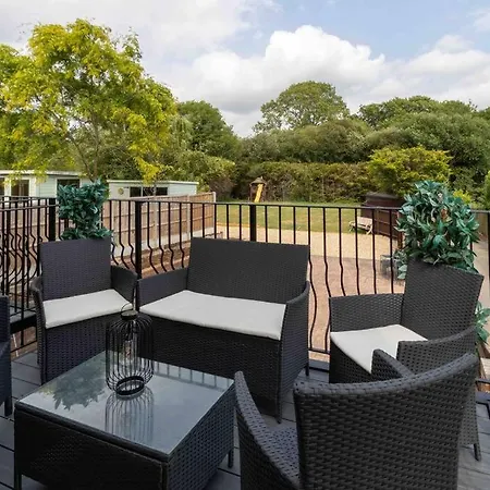 Huge 6 Bed House With Entertainment Room And Hotub Southampton Exterior photo